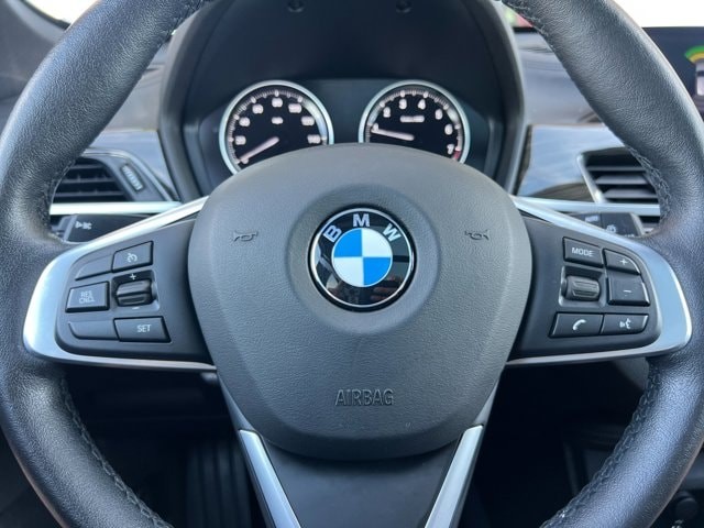 BMW X1 Vehicle Full-screen Gallery Image 24