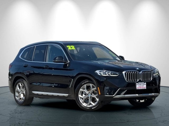 BMW X3 Vehicle Full-screen Gallery Image 02