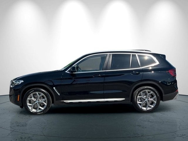 BMW X3 Vehicle Full-screen Gallery Image 07