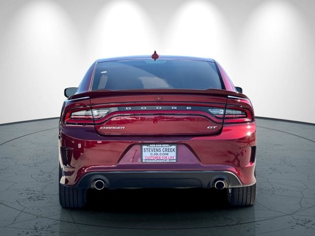 Dodge Charger Vehicle Full-screen Gallery Image 05