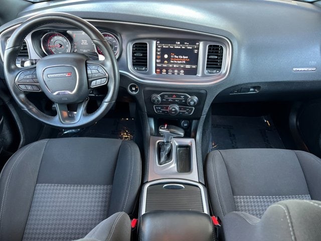 Dodge Charger Vehicle Full-screen Gallery Image 13