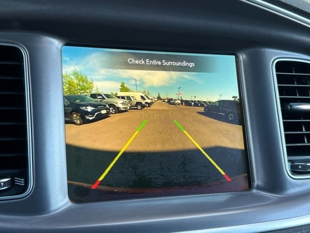 Dodge Charger Vehicle Full-screen Gallery Image 18