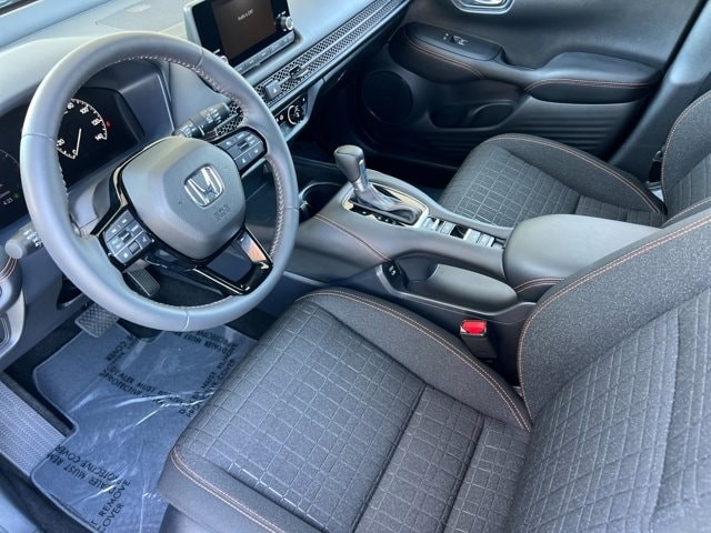 Honda HR-V Vehicle Full-screen Gallery Image 10