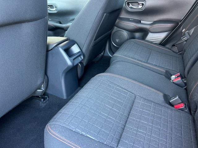 Honda HR-V Vehicle Full-screen Gallery Image 12