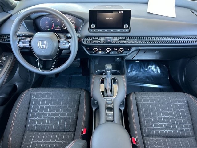 Honda HR-V Vehicle Full-screen Gallery Image 13