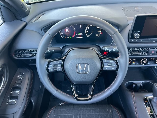 Honda HR-V Vehicle Full-screen Gallery Image 14