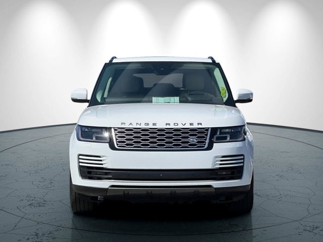 Land Rover Range Rover Vehicle Full-screen Gallery Image 09