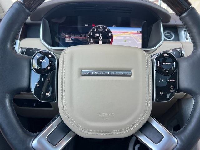 Land Rover Range Rover Vehicle Full-screen Gallery Image 24