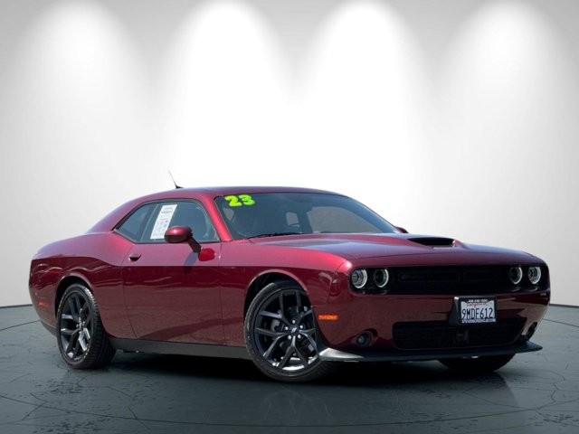 Dodge Challenger Vehicle Full-screen Gallery Image 02