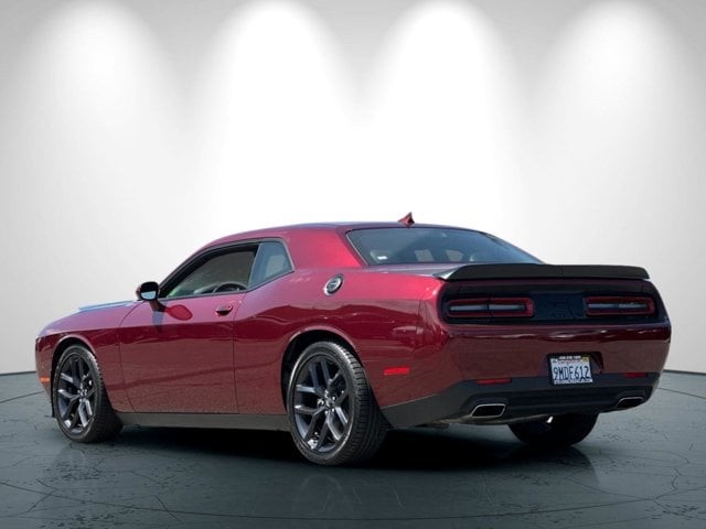 Dodge Challenger Vehicle Full-screen Gallery Image 06
