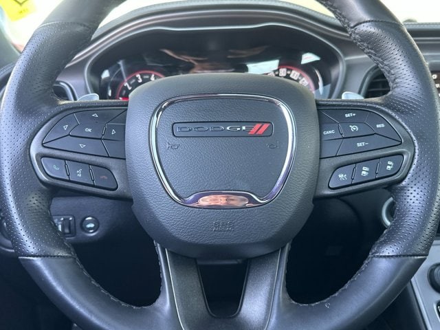 Dodge Challenger Vehicle Full-screen Gallery Image 22