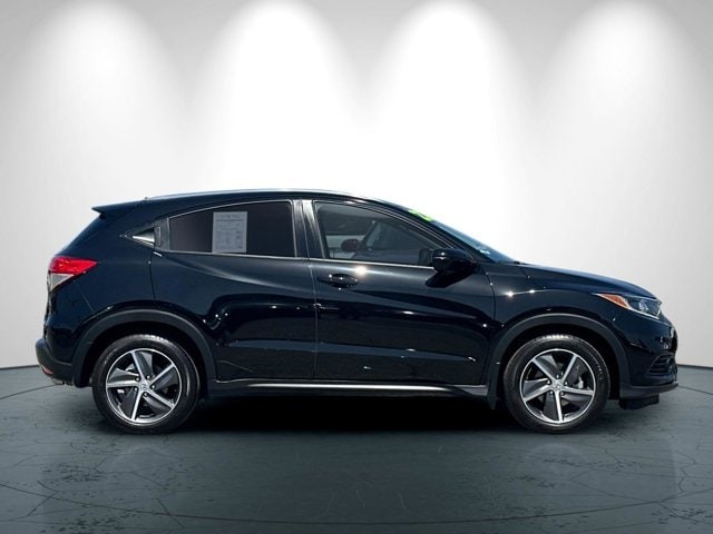 Honda HR-V Vehicle Full-screen Gallery Image 03
