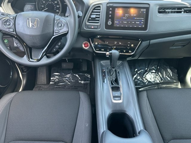 Honda HR-V Vehicle Full-screen Gallery Image 13
