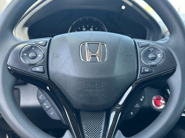 Honda HR-V Vehicle Full-screen Gallery Image 22