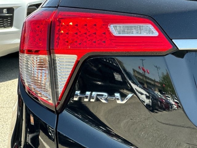 Honda HR-V Vehicle Full-screen Gallery Image 25
