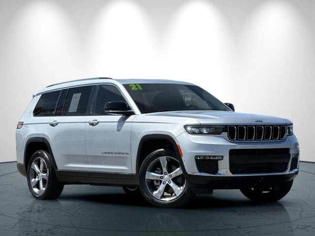 Jeep Grand Cherokee L Vehicle Full-screen Gallery Image 02