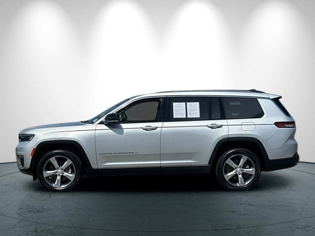 Jeep Grand Cherokee L Vehicle Full-screen Gallery Image 07
