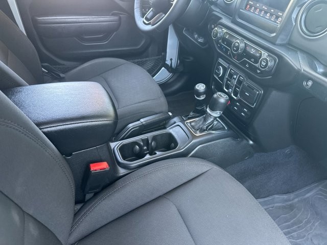 Jeep Wrangler 4xe Vehicle Full-screen Gallery Image 16
