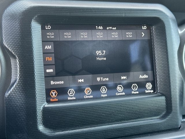 Jeep Wrangler 4xe Vehicle Full-screen Gallery Image 18