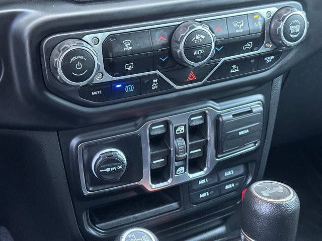 Jeep Wrangler 4xe Vehicle Full-screen Gallery Image 20