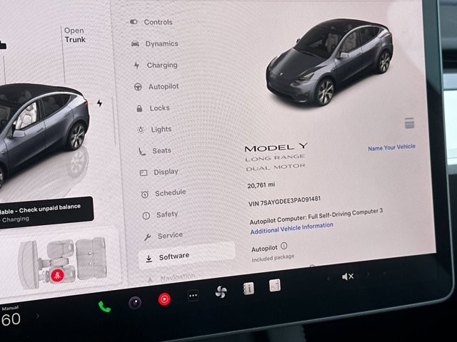 Tesla Model Y Vehicle Full-screen Gallery Image 27
