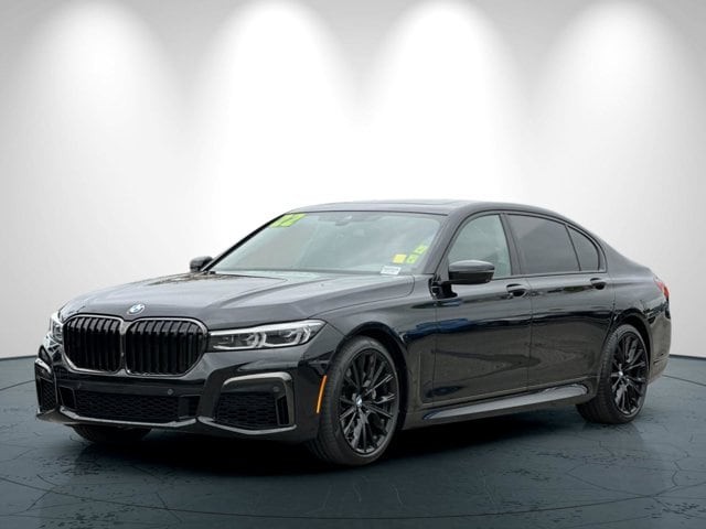BMW 7 Series Vehicle Full-screen Gallery Image 08