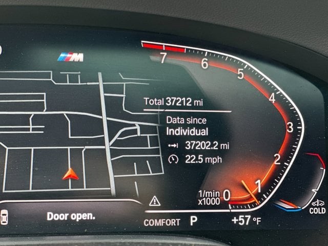 BMW 7 Series Vehicle Full-screen Gallery Image 27