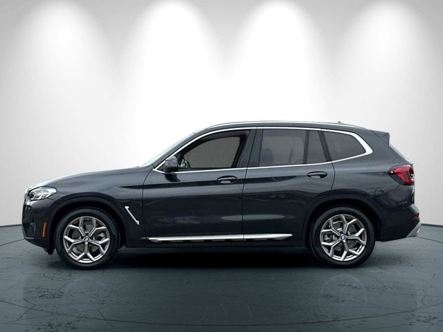 BMW X3 Vehicle Full-screen Gallery Image 07