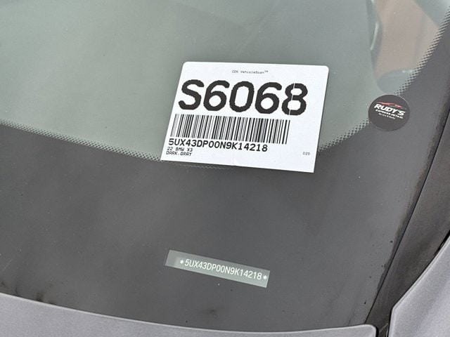BMW X3 Vehicle Full-screen Gallery Image 29