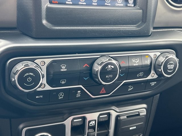 Jeep Wrangler Unlimited Vehicle Full-screen Gallery Image 20