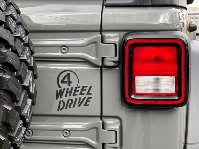 Jeep Wrangler Unlimited Vehicle Full-screen Gallery Image 26