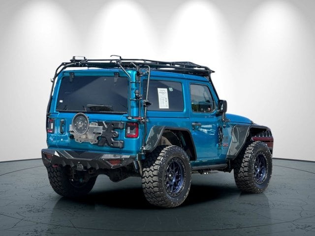 Jeep Wrangler Vehicle Full-screen Gallery Image 04