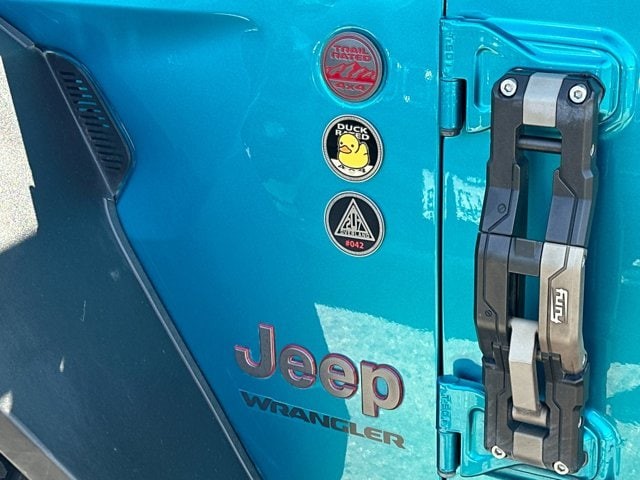 Jeep Wrangler Vehicle Full-screen Gallery Image 22