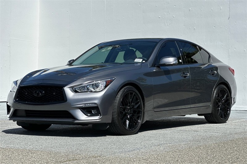 INFINITI Q50 Vehicle Full-screen Gallery Image 08