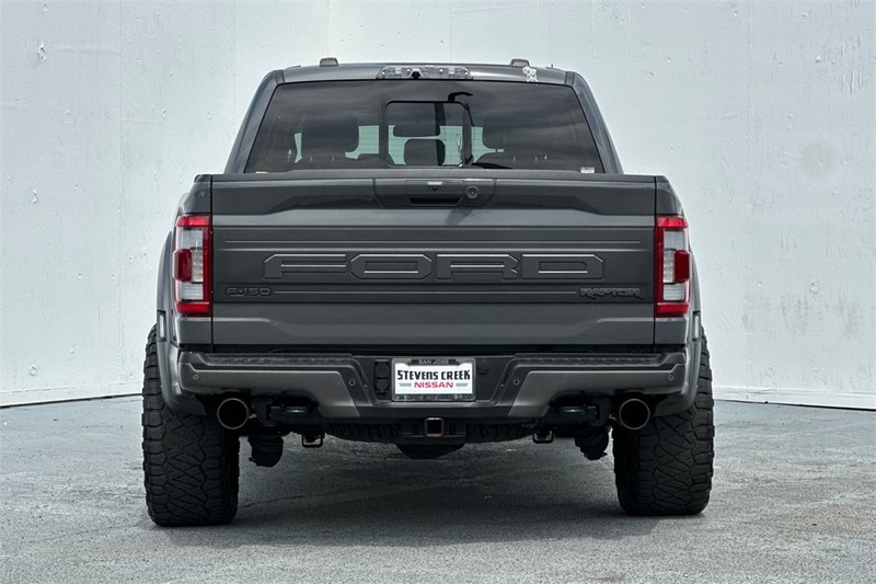 Ford F-150 Vehicle Full-screen Gallery Image 05