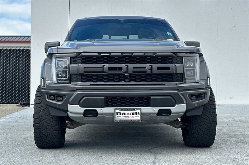 Ford F-150 Vehicle Full-screen Gallery Image 07