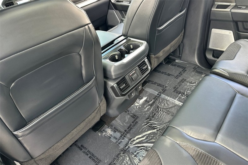 Ford F-150 Vehicle Full-screen Gallery Image 10