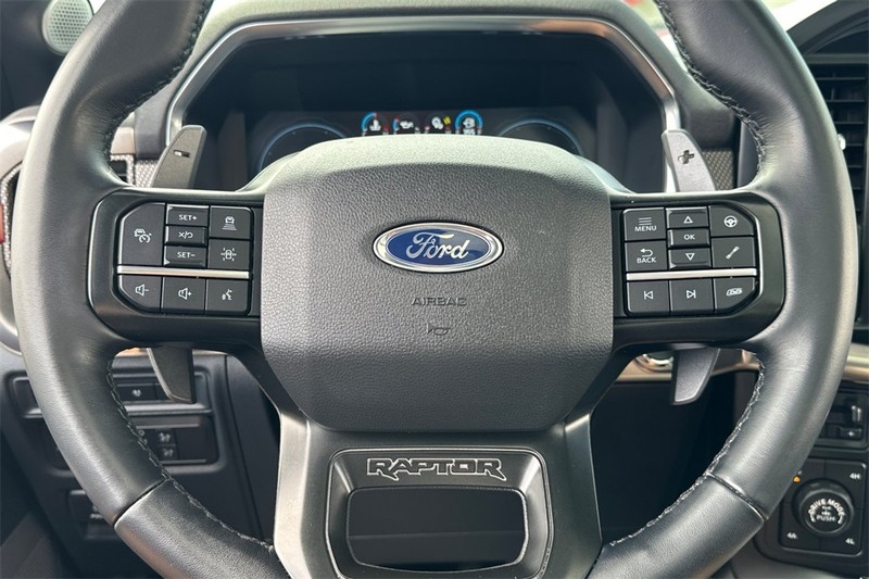 Ford F-150 Vehicle Full-screen Gallery Image 21
