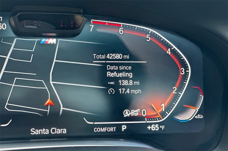 BMW 7 Series Vehicle Full-screen Gallery Image 25