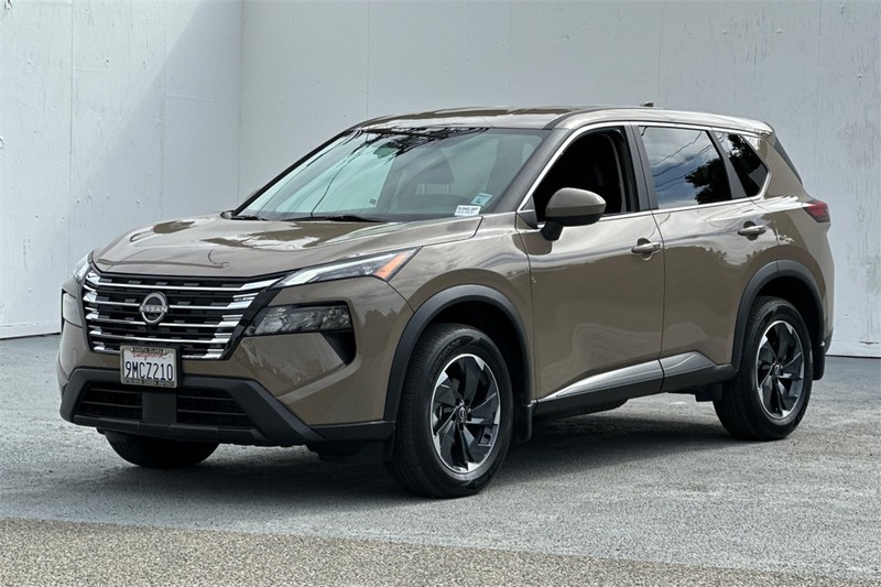 Nissan Rogue Vehicle Full-screen Gallery Image 08