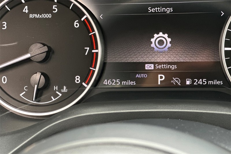 Nissan Rogue Vehicle Full-screen Gallery Image 26