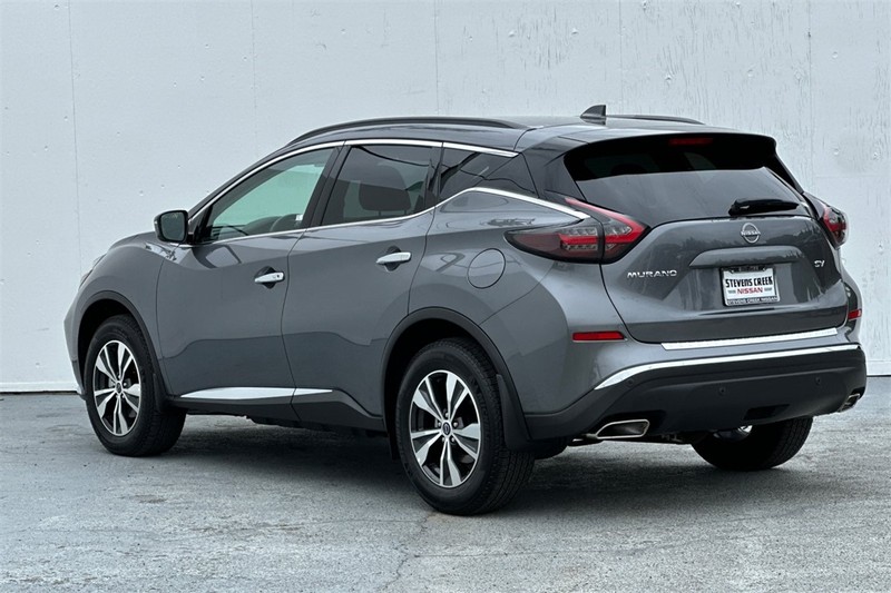 Nissan Murano Vehicle Full-screen Gallery Image 06