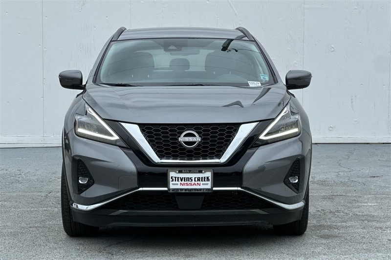 Nissan Murano Vehicle Full-screen Gallery Image 09