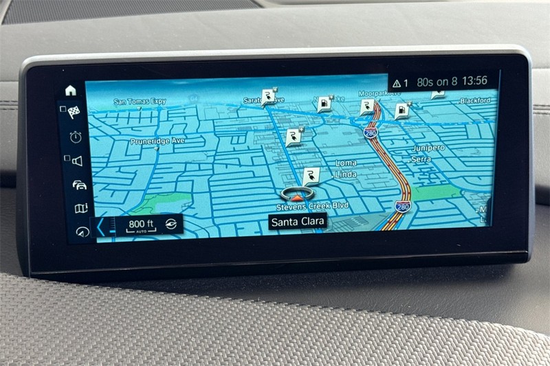 BMW i8 Vehicle Full-screen Gallery Image 18
