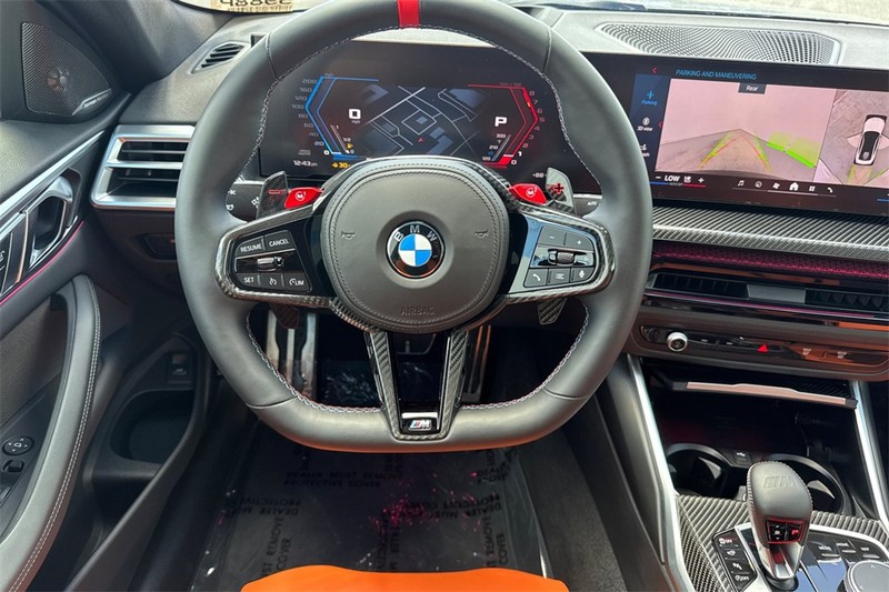 BMW M4 Vehicle Full-screen Gallery Image 14