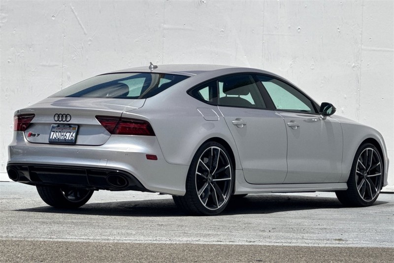 Audi RS 7 Vehicle Full-screen Gallery Image 04