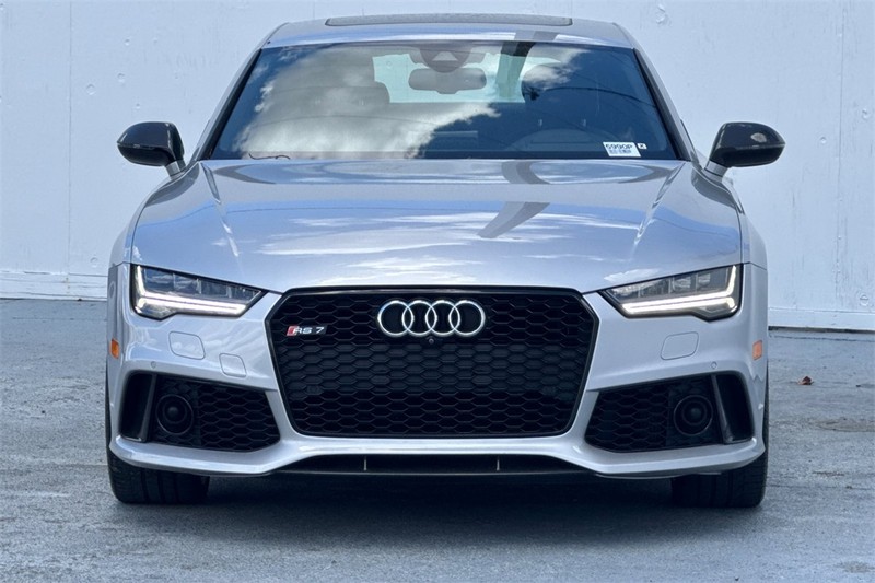 Audi RS 7 Vehicle Full-screen Gallery Image 09