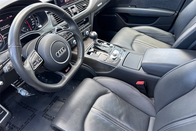 Audi RS 7 Vehicle Full-screen Gallery Image 10