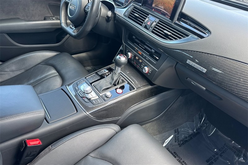 Audi RS 7 Vehicle Full-screen Gallery Image 16