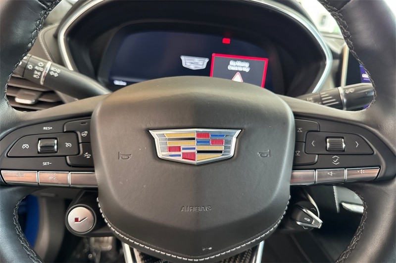 Cadillac CT5-V Vehicle Full-screen Gallery Image 22